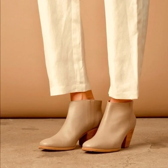 Rachel Comey Taupe Mars Leather Heeled Ankle Boots Size 8.5 - Picture 1 of 12